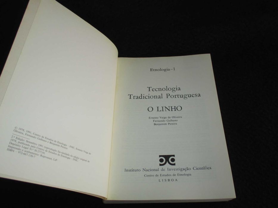 Livro O Linho Tecnologia Tradicional Portuguesa Ernesto Veiga de Oliveira Fernando Galhano Benjamim Pereira RARO