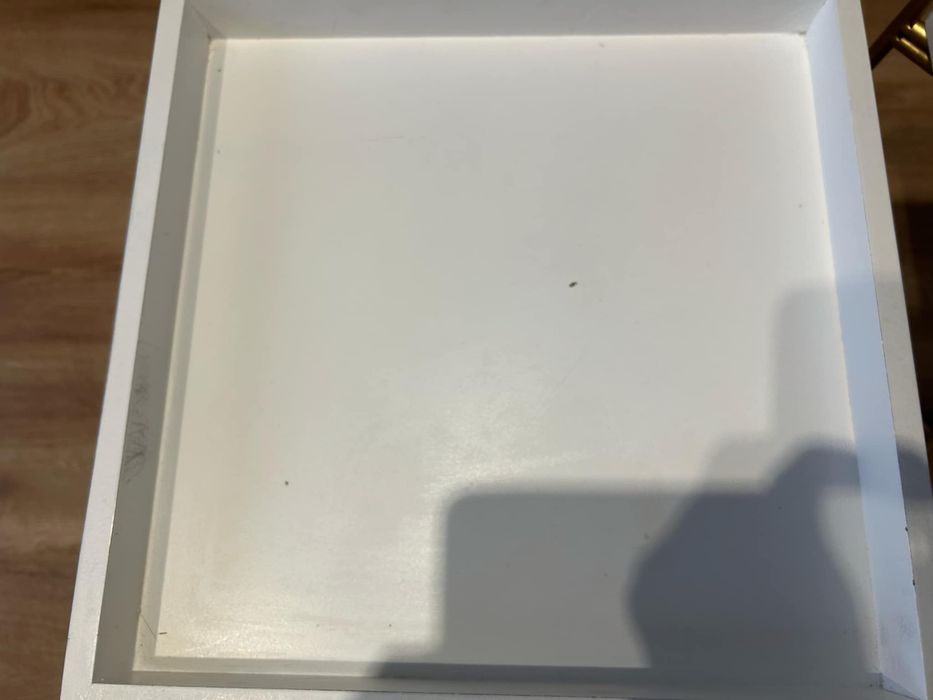 Stoliki nocne kwadratowe