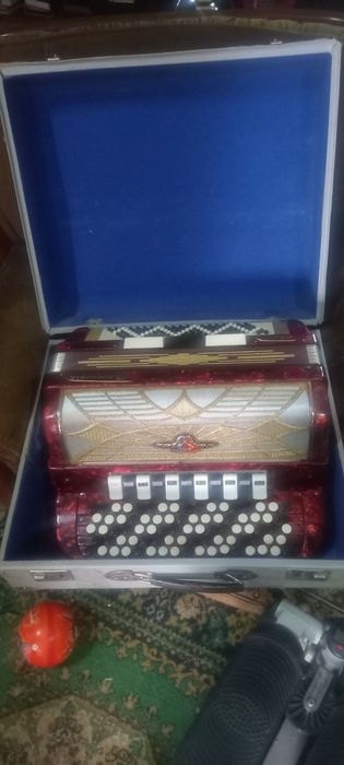 Продам баян- аккордион