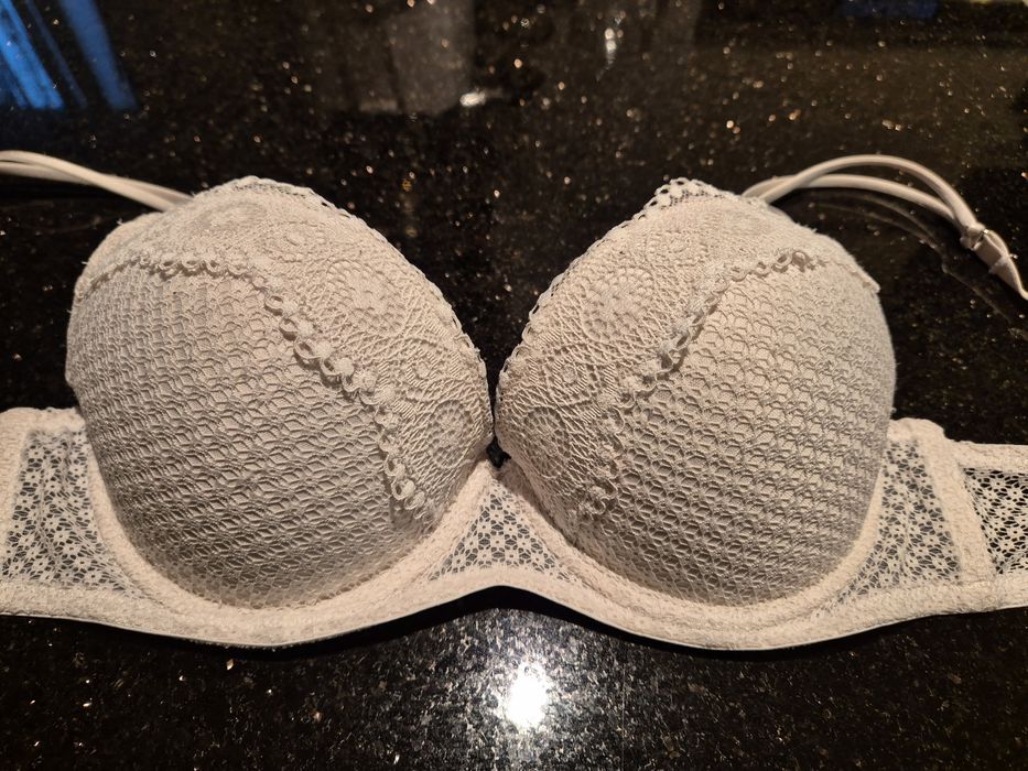 Biały biustonosz 75B stanik staniczek