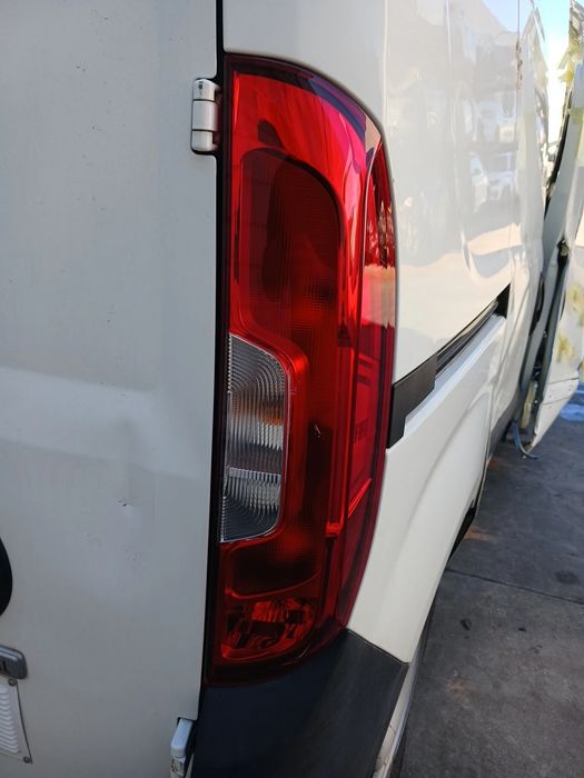 Farolim direito FIAT Doblo (263_)