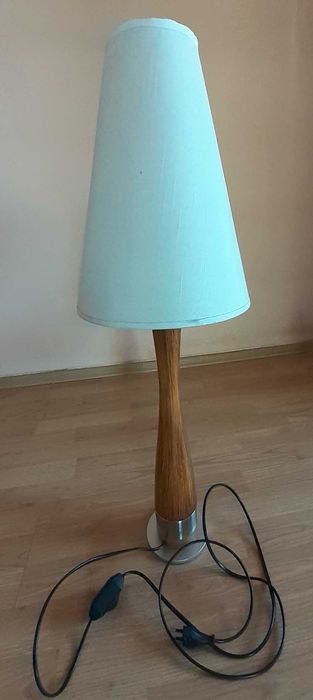 Lampa wysoka stojąca