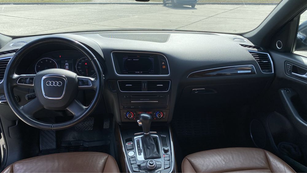 Audi q5 2012(2013 США) Ауді ку5