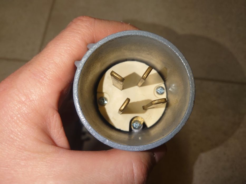 Gniazdo i wtyczka 32A 500V mufa