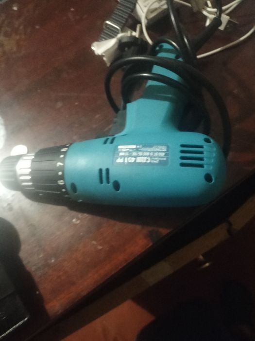 Продам дрель світязь в робочому стані майже як нова.