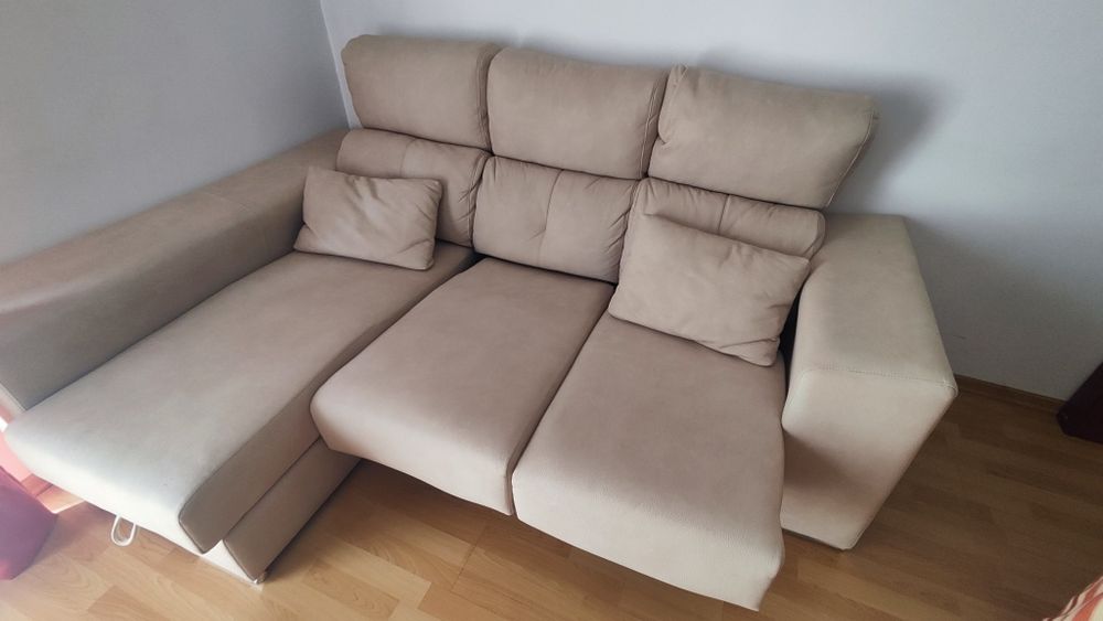 Sofá Chaise Lounge 3 lugares com arrumação