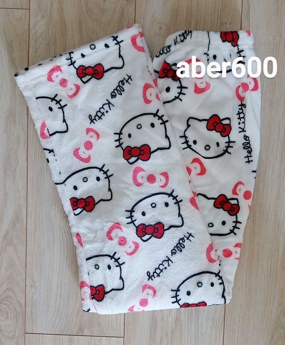 Spodnie Hello Kitty ~ Pluszowe ~ Idealne na Prezent ~ Cudne ~ S/M