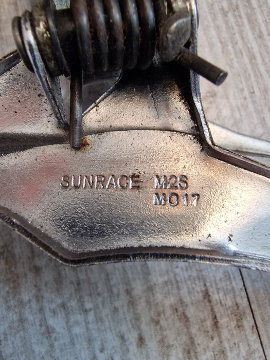 Przerzutka przednia Sunrace M26