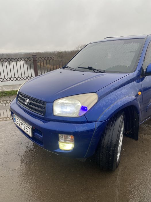 Toyota rav 4 2000 рік 2.0 бензин атомат