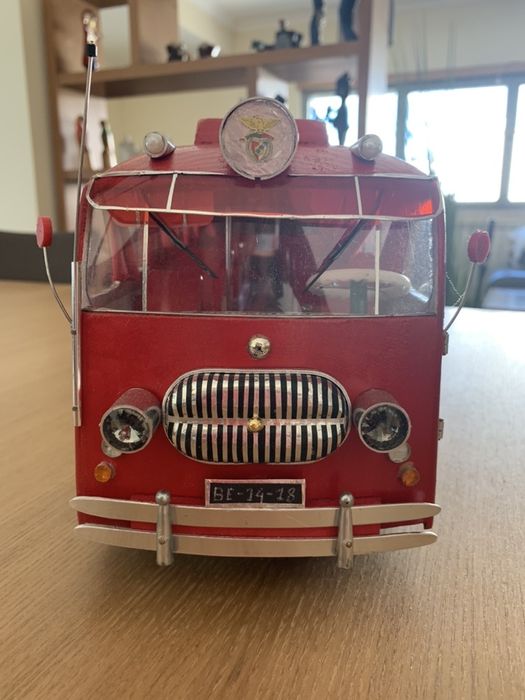Réplica única autocarro Benfica anos 50