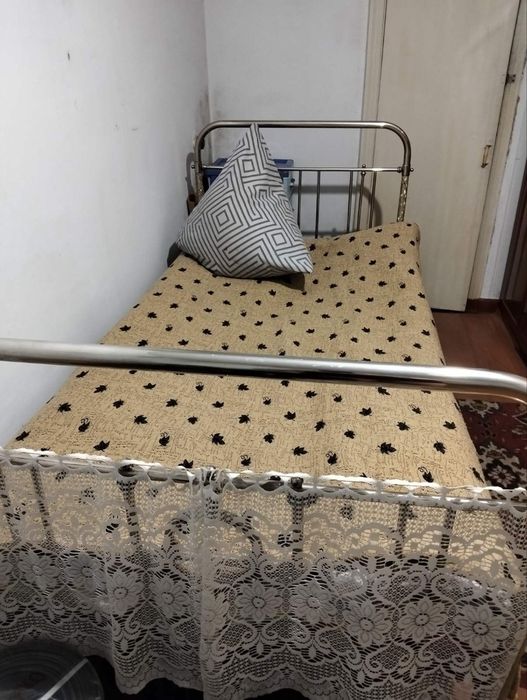 Продам кровать металева