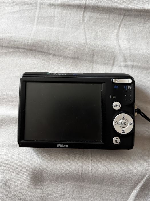 Фотоапарат NIKON COOLPIX L20