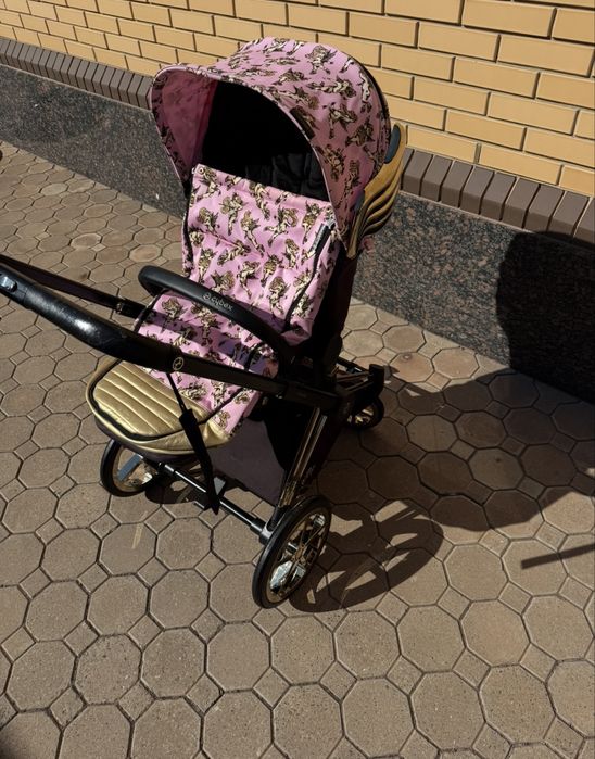 Продаю коляску Cybex Priam из лимитированной коллекции Jeremy Scott Cherubs Pink