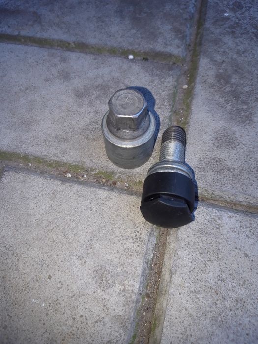 Болты колесные с секретами Ауди оригинал