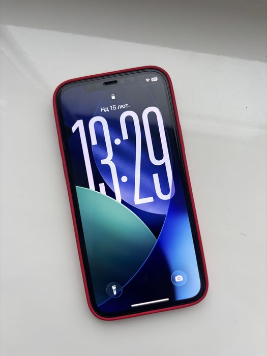 Телефон IPhone 12 64 ГБ