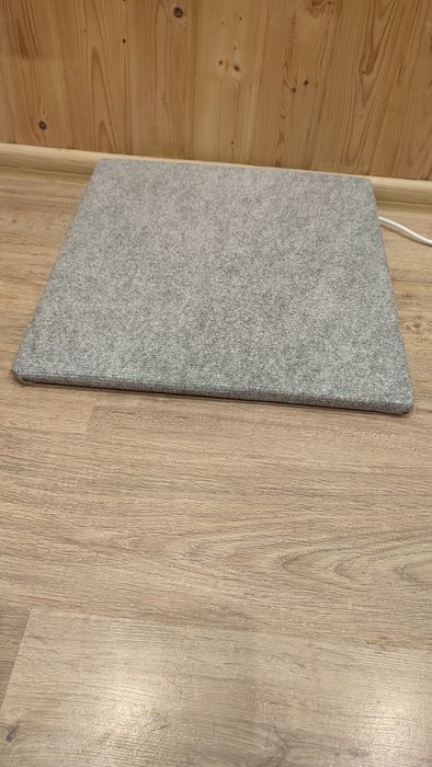 Греющий коврик (на фанере) для кота или собаки