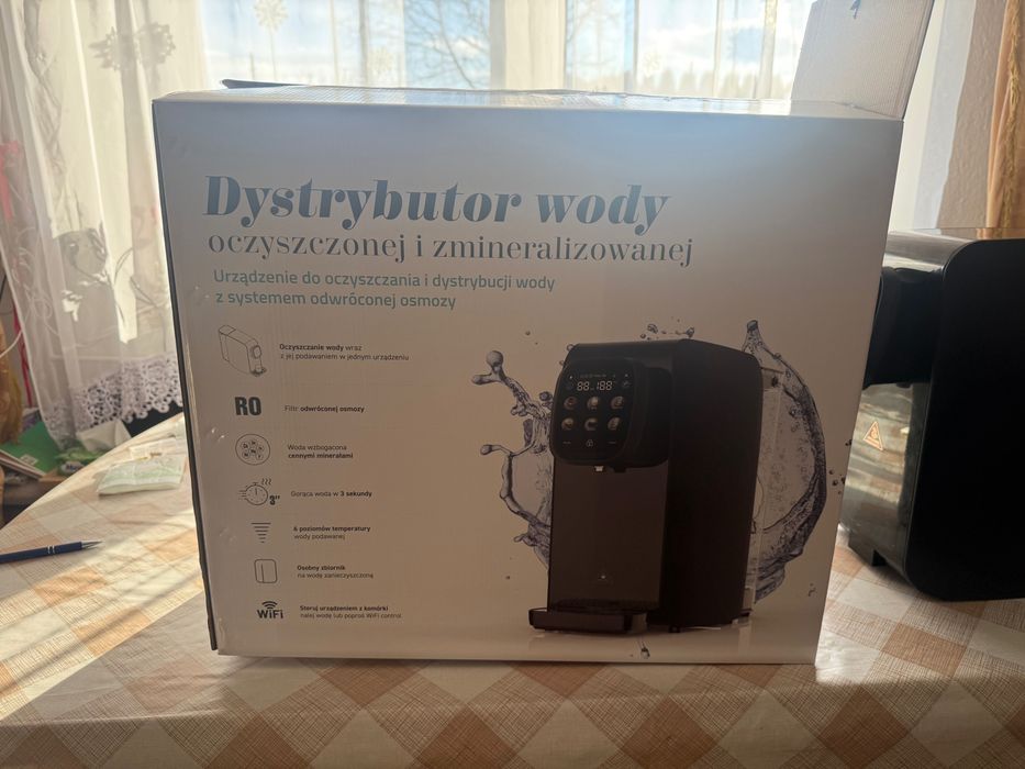 Dystrybutor wody oczyszczonej i zmineralizowanej