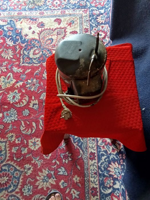 Двигатель в холодильник.