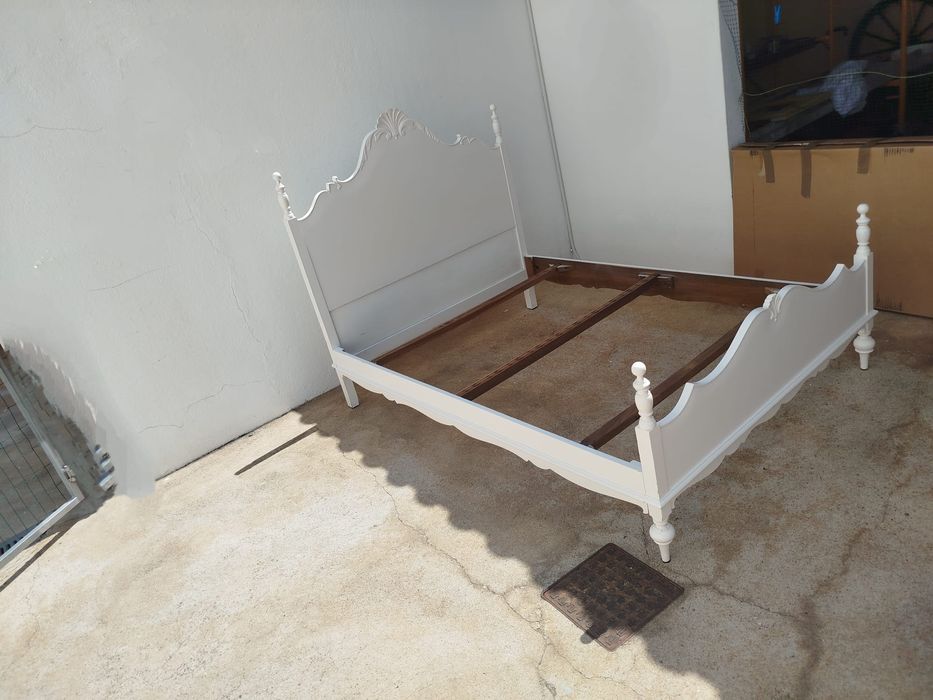 Cama madeira vendo
