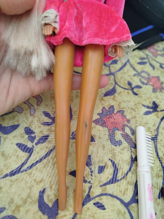 Barbie com vestido rosa