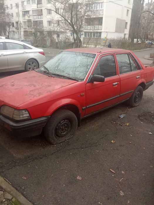 Авто простояло год сзнила заглушка двигателя и нет акамулятора
А так все работает