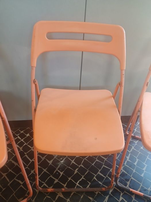 3 Cadeiras Dobráveis IKEA – Resistentes e Funcionais