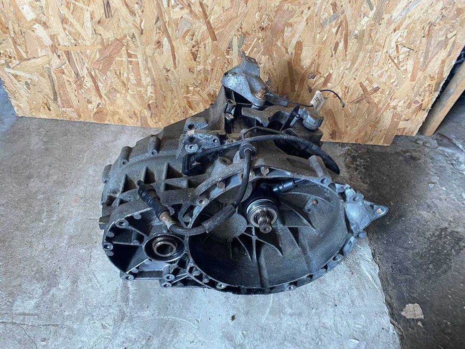 КПП МКПП Короба передач 2.0 Ford Kuga Форд Куга 8V4R-7002-BF 6-ти 4WD