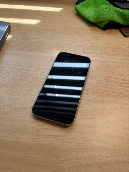 Apple iPhone 16 Pro 256Gb Natural Titanium eSim
