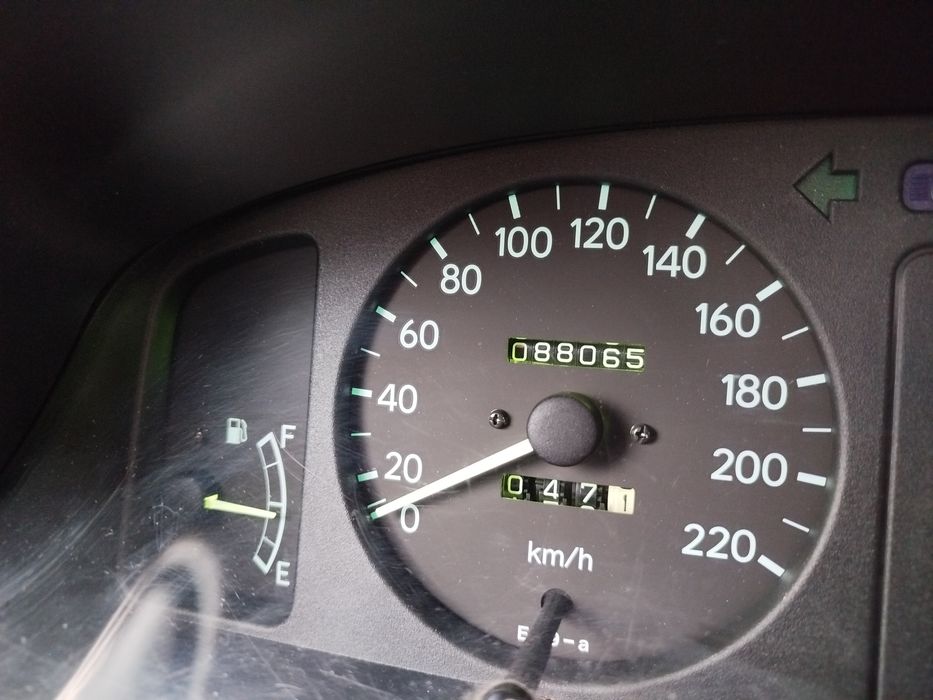 Toyota Corolla 15.05.2000 r. klimat, LPG (zbiornik 50 l), 88000 km