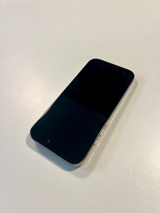 Apple iPhone 16 Pro 256GB szary - stan bardzo dobry
