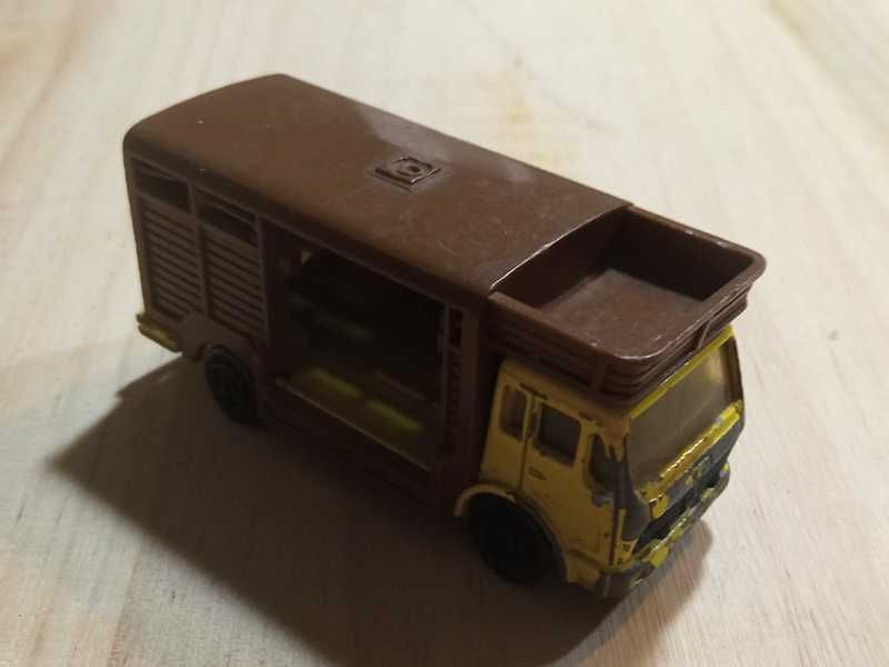 Mercedes-Benz Cattle Truck - Majorette