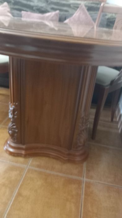 Mesa de sala com 4 cadeiras