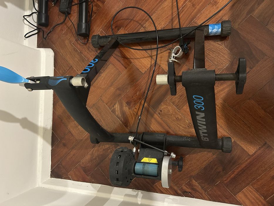 Rolo de Treino B’Twin 300 + Suporte Roda Frontal | Excelente Estado