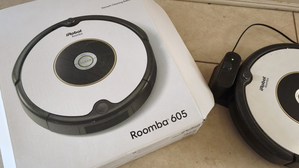 робот-пилосос iRobot Roomba 605 у повному комплекті