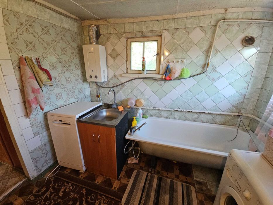 Продаж будинку неподалік центру Яготина, Київська область Є відеоогляд