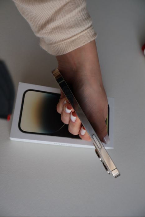 iPhone 14 pro, jak nowy