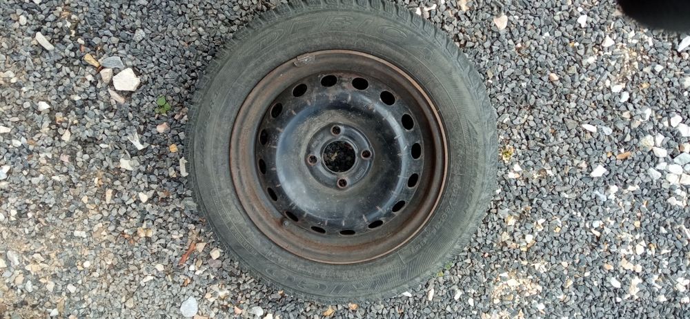 Koła felgi ET36 4x100 opony zimowe Nissan Micra 175/65R 14