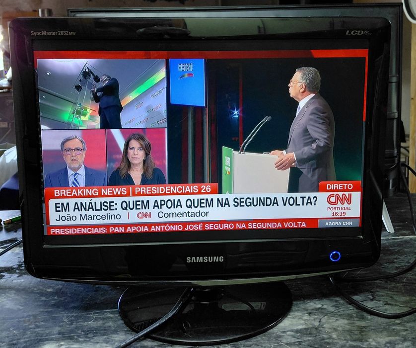 Televisão ou monitor para PC.Marca Samsung  usado  mas funcional