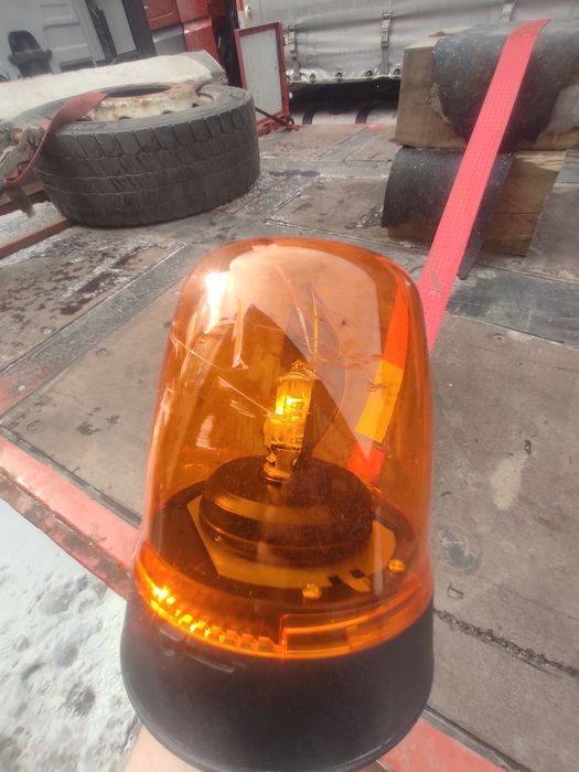 Проблисковий маячок до с/г техніки