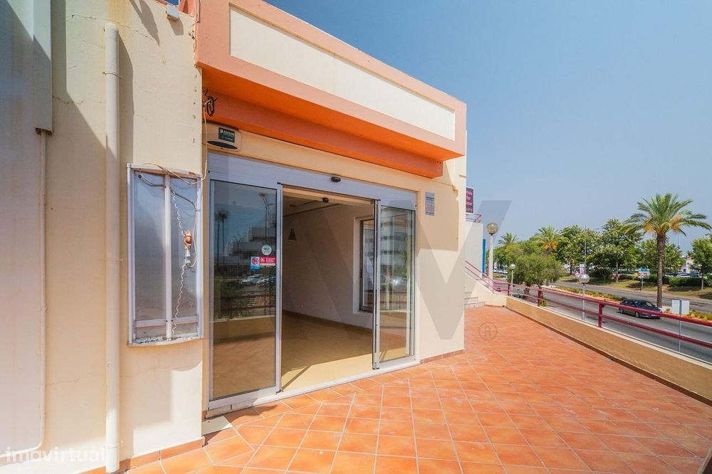 Espaço Comercial Licenciado para Restauração | Quinta da Bela Vista, A