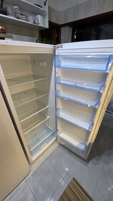 Frigorífico Beko impecável