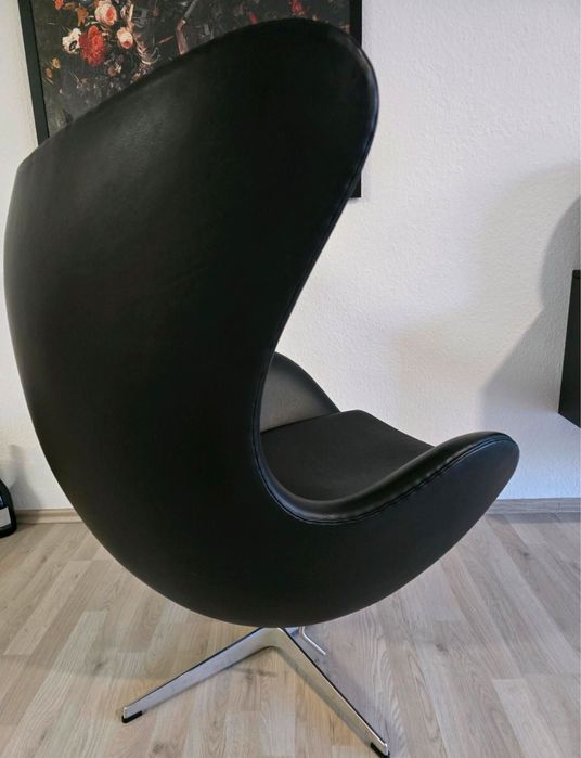 Fritz Hansen Egg Chair fotele z czarnej skóry 2 sztuki