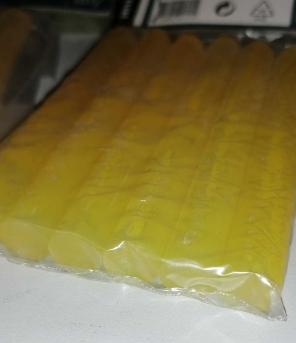 Cola para pistola a quente, em stick, (9 por 5€)