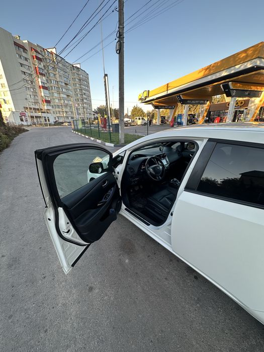 Nissan Leaf 2014