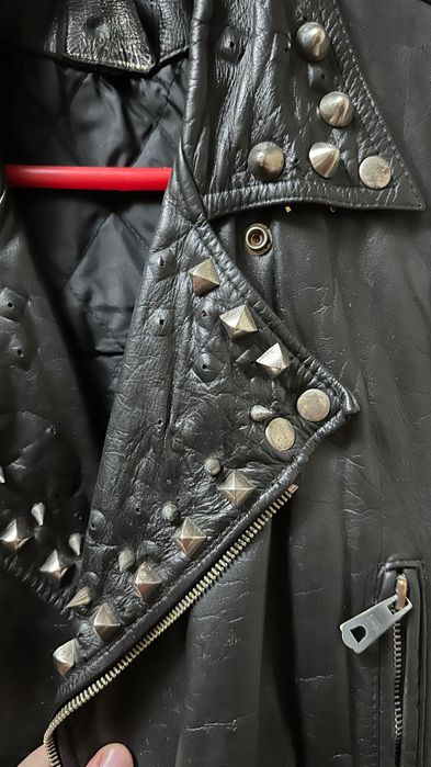 Кожаная куртка косуха с шипами