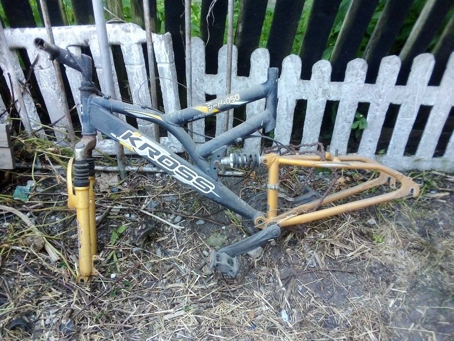 Rama od roweru aluminiowa,jak na zdjęciach.