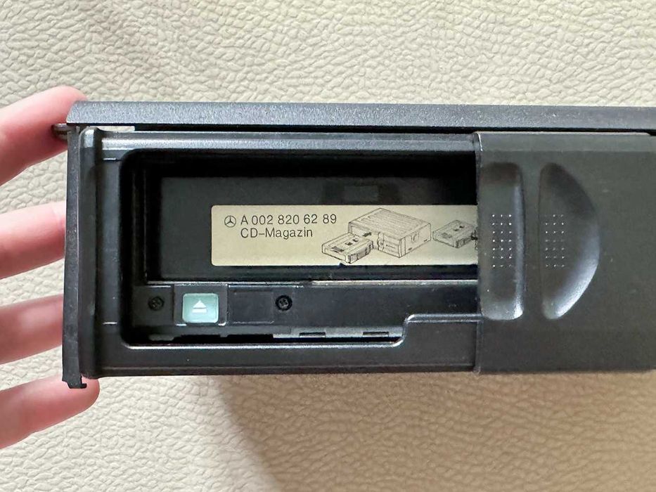 Оригінальний чейнджер дисків CD-Changer Mercedes-Benz W203 W209