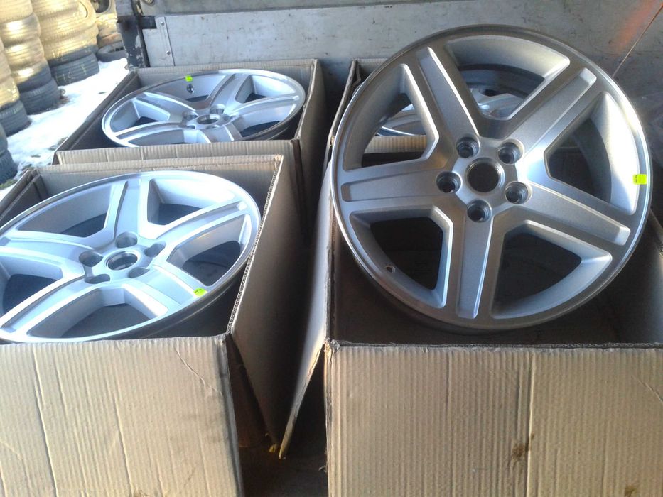 oryginalne r18 nowe felgi 5x115 mielec chryslec 300c lancia thema et24
