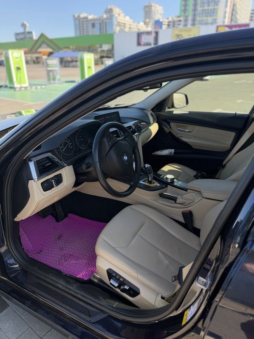 BMW 3 Series 2016 VIN WBA8E1G58HNU13548 фото оголошення 2 з 8