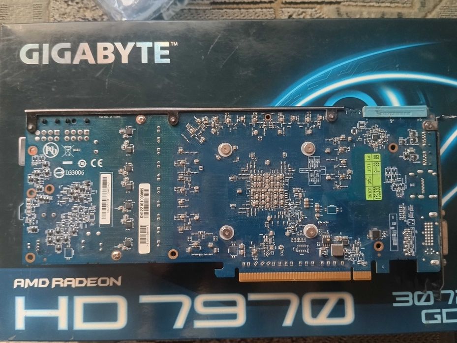 Видеокарта GIGABYTE Radeon HD 7970 3GB 384 bit GDDR5